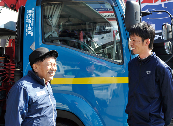 かじ直タイヤ×サンヨー運送